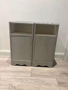 2 free lockers