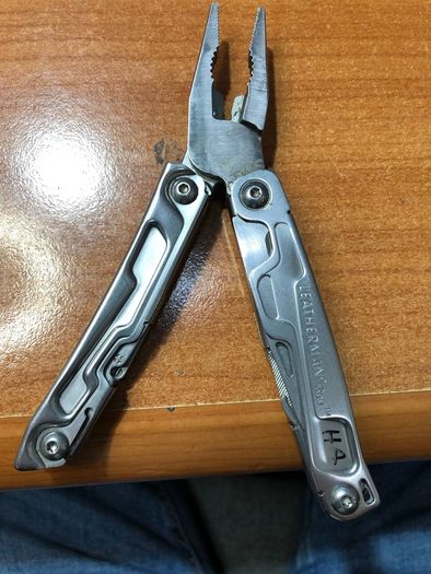 LEATHERMAN Fishing Hunting Camping Hiking DIY Electrician