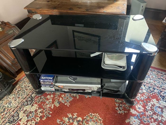 Tech+Link Black Tempered Glass TV Stand / Table