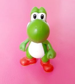 Nintendo Super Mario Bros Yoshi Figure