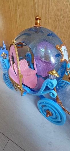 Barbi carriage toy horse for Barbi doll