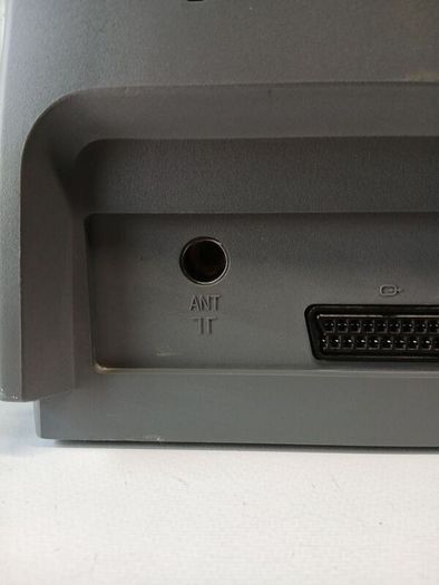 Black diamond crt/vhs combo