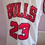 Chicago Bulls 1997/98 Michael Jordan 23 Jersey - Size 40 (M) Image 2