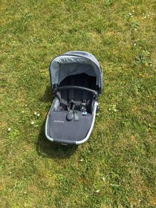 Uppababy Vista V2 Rumble Seat/ Toddler seat