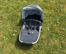 Uppababy Vista V2 Rumble Seat/ Toddler seat
