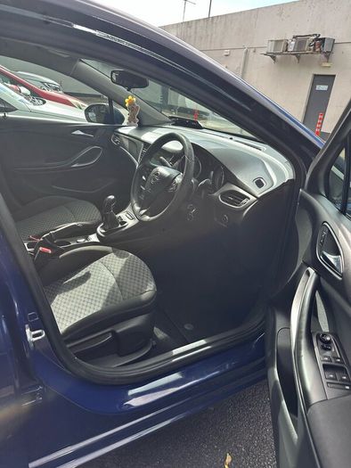2016 Opel Astra  High Spec  103,000 KM
