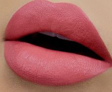 kylie cosmetics velvet liquid lipstick in strawberry cream