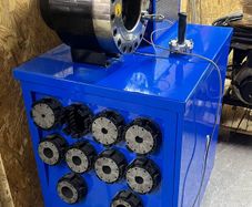 Hydraulic hose crimper