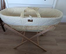 Little Green Sheep - Moses Basket and Static Stand