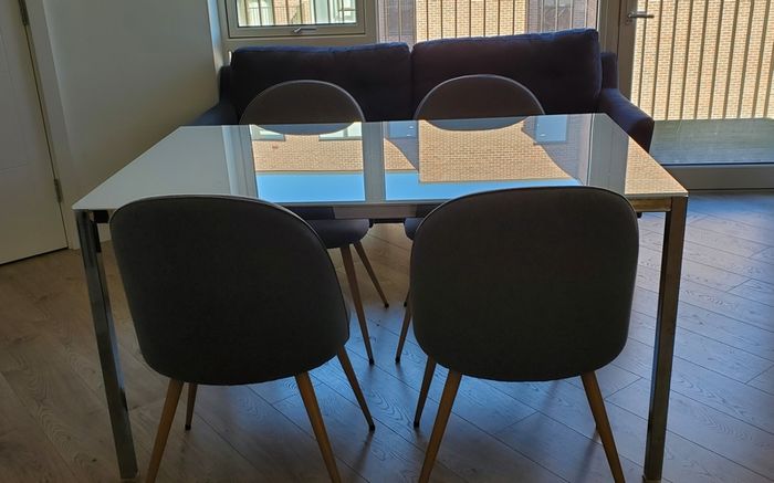 Dinning table and 4 chairs