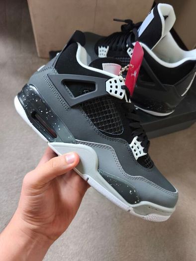 Air Jordan 4 RETRO