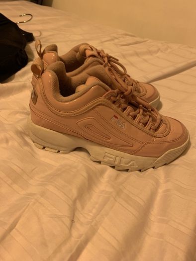 Girls / womens pink filas