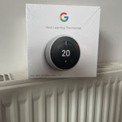 Nest Thermostat Version 1 (read description)