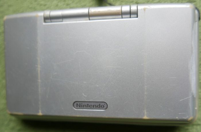 Nintendo DS Game Boy Console Original Silver - works well