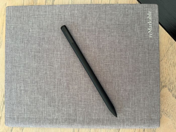 reMarkable 2 with pen, cover and spare nibs