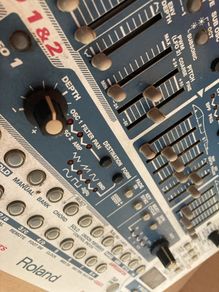 Roland SH 32