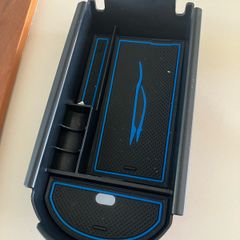 Insert tray for CHR Toyota