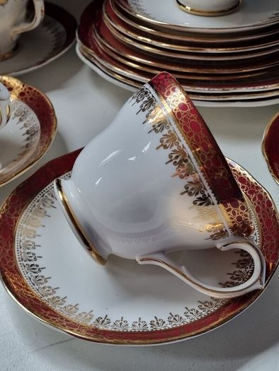 Duchess Bone China "Winchester" cups and plates