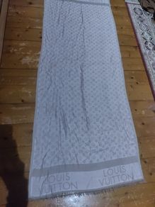 lv scarf