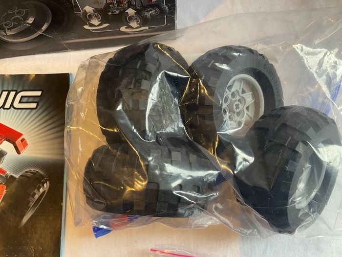 Lego Technic - 2 models in 1 - 42005