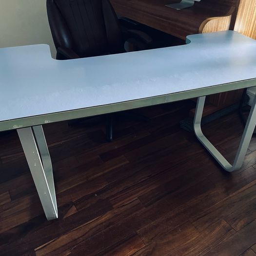 sturdy desk