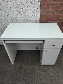 computer desk