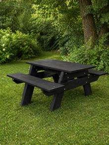 picnic table