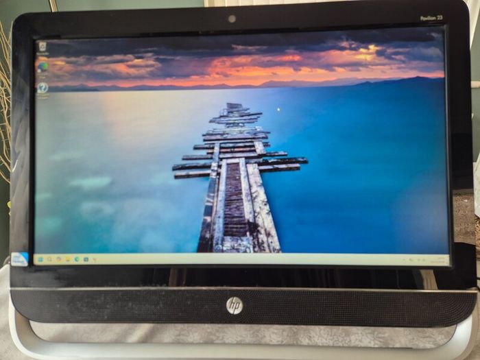 Windows 11 AiO PC computer - 23 screen 8gb ram 256gb SSD DvD - Kids School Office  ++FREE DELIVERY++