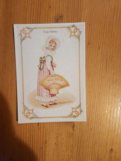 Beautiful Set Of 25 Reproduction  Vicorian Greeting Cards Of The Period 1860-1890 In Presentation Box. In Very Good Condition.