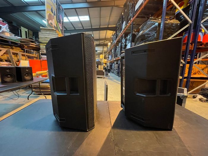 Electro-Voice ZLX 15" X2, With Flight Case