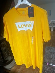 Levis Tshirt Size L New