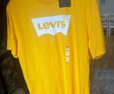 Levis Tshirt Size L New