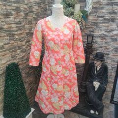 Vintage 50s 60s 70s peach floral Housecoat
