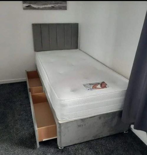 New Stylish single ,Double 4ft, 4ft6, King 5ft And 6ft Superking Sizes Divan Beds Instock. Drawers And Optional Tufted Mattresses Available. Free Delivery