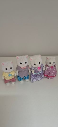 Sylvanian Bundle with Light Up House