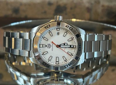 TAG Heuer Aquaracer - Mens Wristwatch