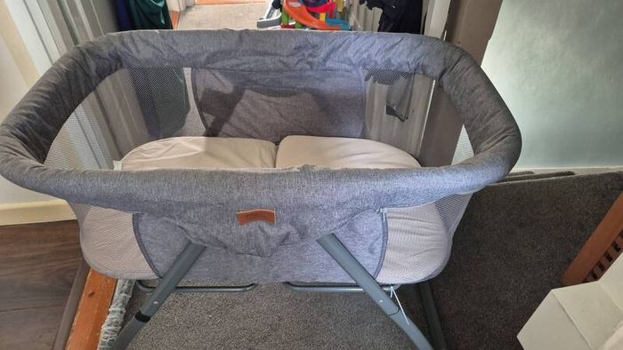 baby crib