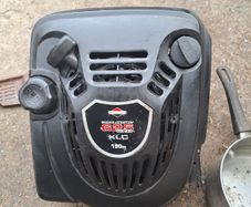 Lawnmower engine