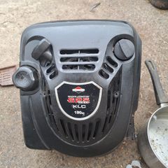 Lawnmower engine
