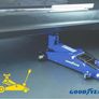 Goodyear 10640 Trolley Jack (3 Tons) for SUVs and Off-Road Vehicles Image 4