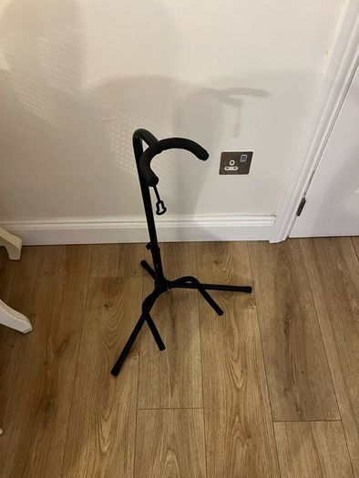 guitar stand