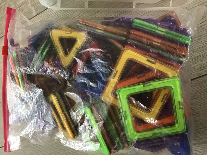 magnetic connects blocks