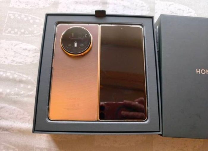 Honor Magic V5 16/512gb Global / European Model 1 month old as new Trade-ins Welcome