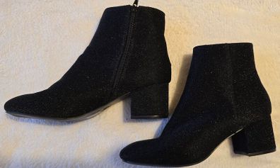 Black glittery shoes. Brand New. Size 39 / 6