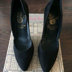 Used Red or Dead Heels