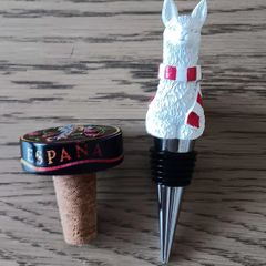 2 x Decorative Wine Stoppers