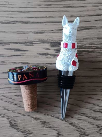 2 x Decorative Wine Stoppers