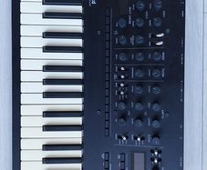 Korg Minologue XD