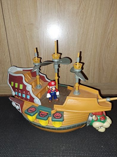 Super mario deluxe bowser airship playset