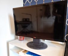 LG 24 inch Full HD TV Monitor